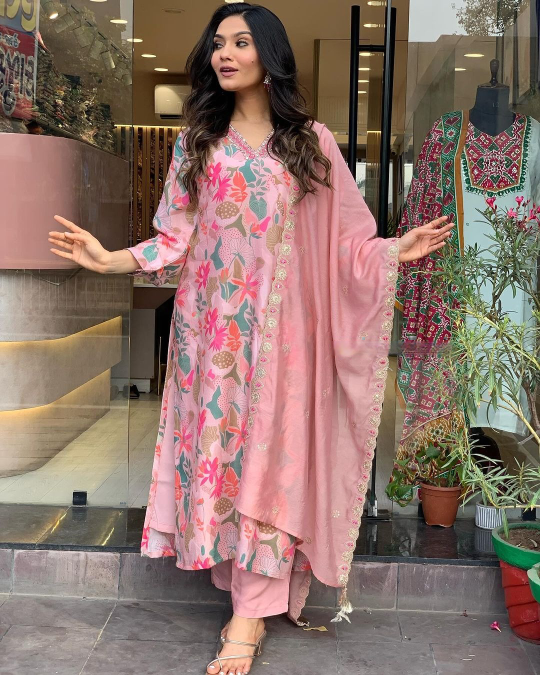 Pink Floral Embroidery Kurta Set with Dupatta