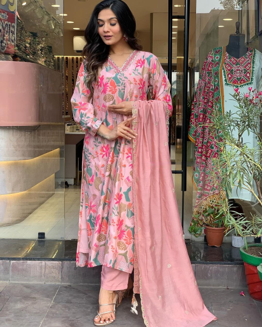 Pink Floral Embroidery Kurta Set with Dupatta